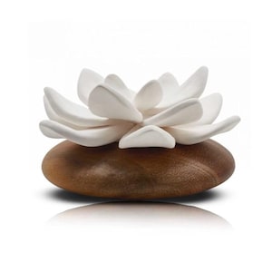 Oil diffuser, air freshener Jade flower, made of natural Wood and Porcelain, Drop oil on the porcelain, natural product. ANOQ Zen Collection
