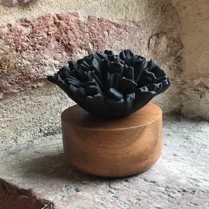 Oil diffuser, porcelain flower, wooden base, put perfume or essential oil on the porcelain, aircare product. ANOQ French Riviera collection
