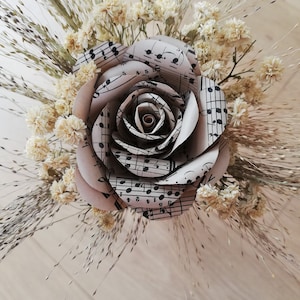 Rosa di carta, rosa musicale, regalo per insegnante di musica, regalo per musicisti - bouquet di rose di carta. Fiori di spartiti musicali, regalo per ballerini, regalo per lettore musicale