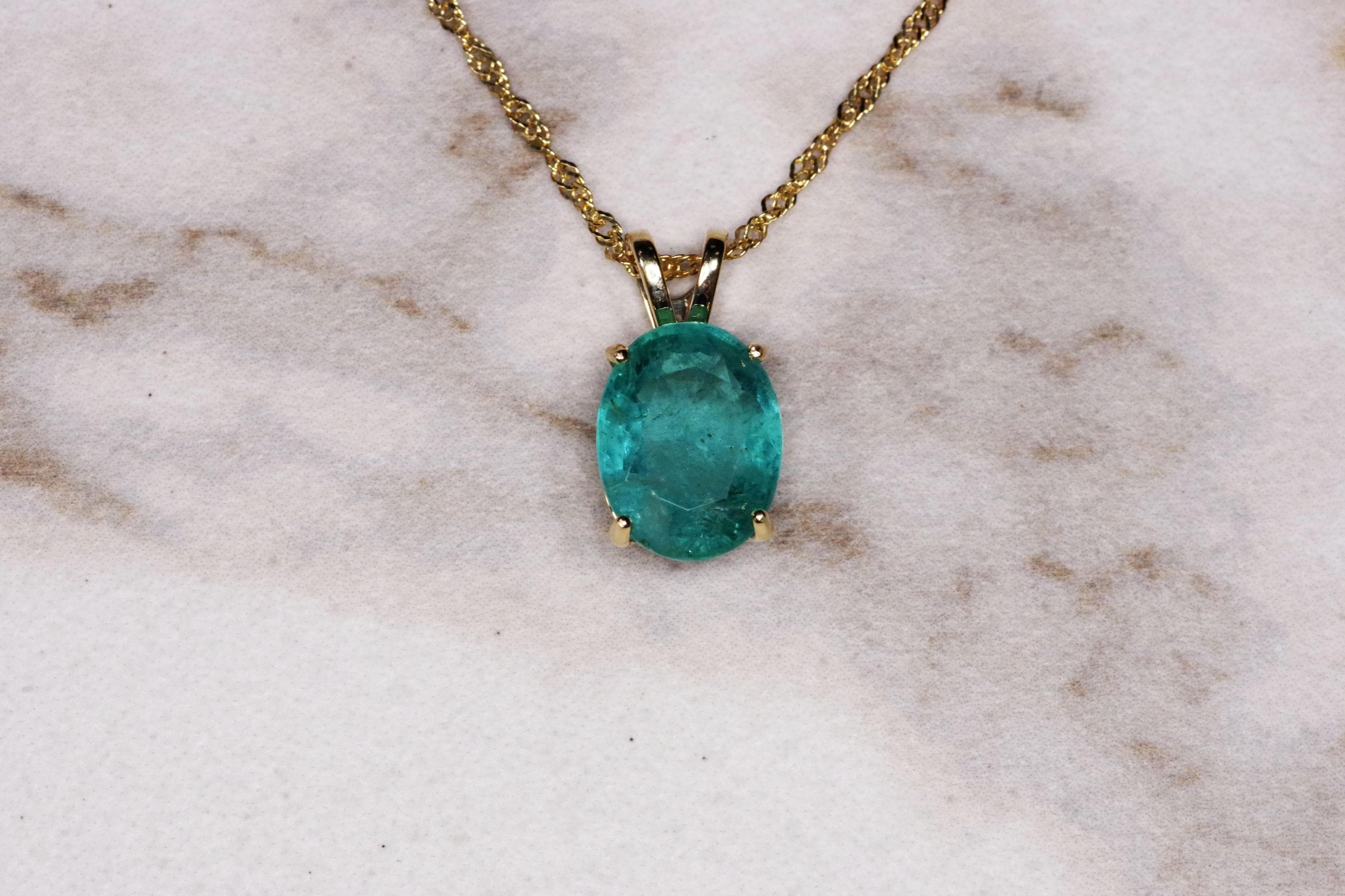 2.67 Carat Natural Emerald Necklace in 14k Yellow Gold