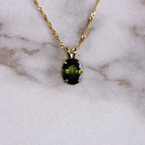 2.45 Carat Green Sapphire in 14k Yellow Gold September Birthstone Jewelry Pendant