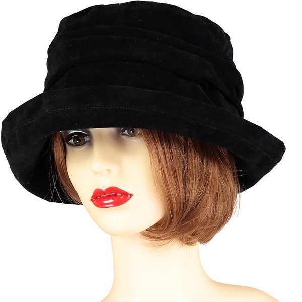 Chic Black Winter Fashion Hat for Women, Smart Autumn / Fall Style, Ebony Rainproof Vintage Style Hat, Soft Foldable Brim, One Size Fits All