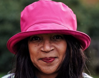 Ladies Summer Rain Hat in Cerise Pink, Fun Bright Fuchsia Waterproof Souwester, Adjustable to Fit All Head Sizes, Crushable & Packable Hat