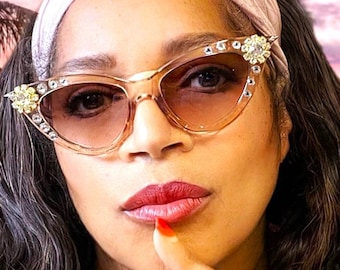 Oversize Cats Eye Sunglasses in Clear Gold, Embellished Eyewear for Movie Star Style,  BLING Sunnies with Sparkly Rhinestones & Crystals 023