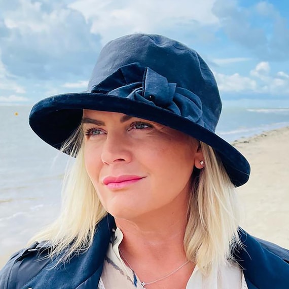 Chapeau Imperméable Peak & Brim Femme - Tissu Cire, Style Downton, Taille Réglable