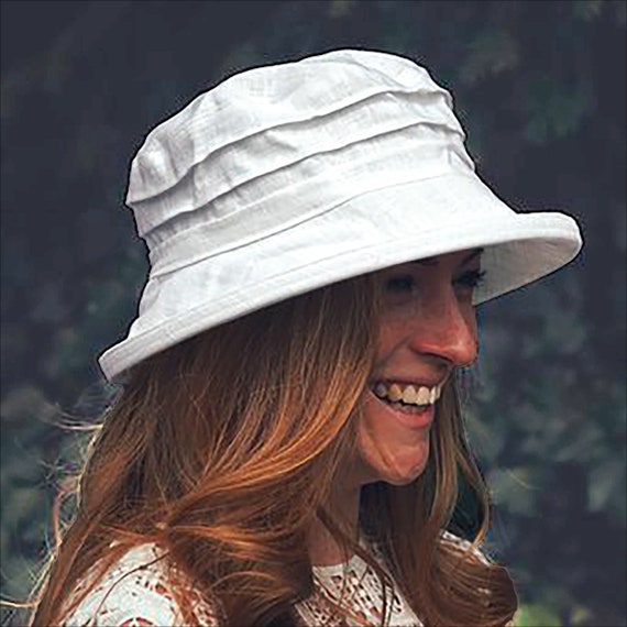 Simple White Travel Hat Ladies, Minimal 3 Tuck Style in Cool Linen