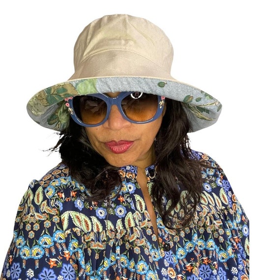 Big Brim Sun Hat in Fresh Cream Cotton With Blue Floral, Washable Beach &  Gardening Hat, Packable for Summer Holidays, Great Sun Protection 