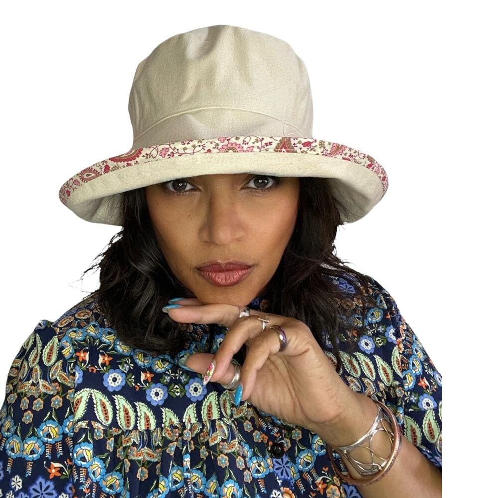 NEW LADIES STRAW STYLE CRUSHABLE SUMMER SUN HAT TURN UP BRIM 2 COLOURS UK SELLER 