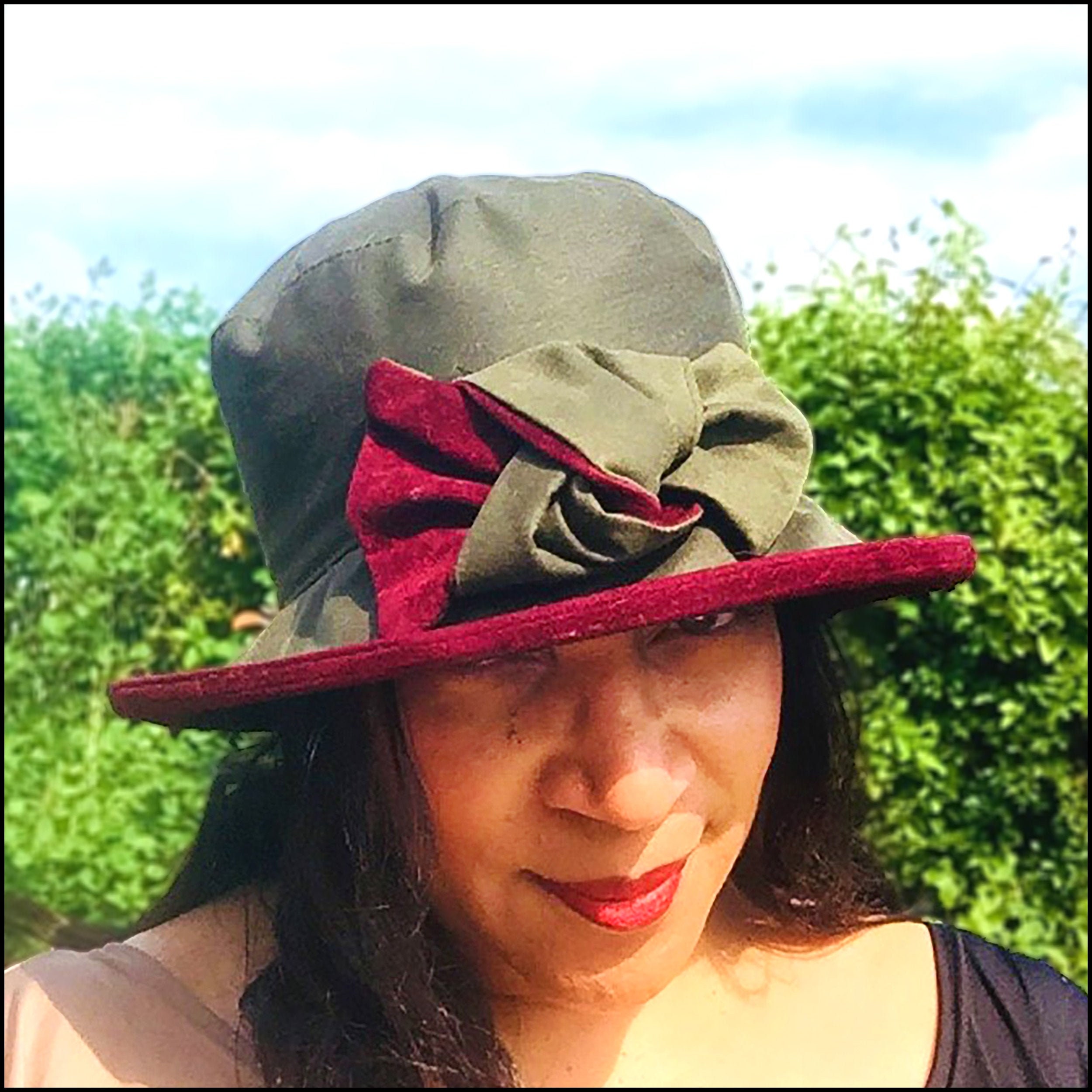 Ladies Waxed Waterproof Hat in Barbour 
