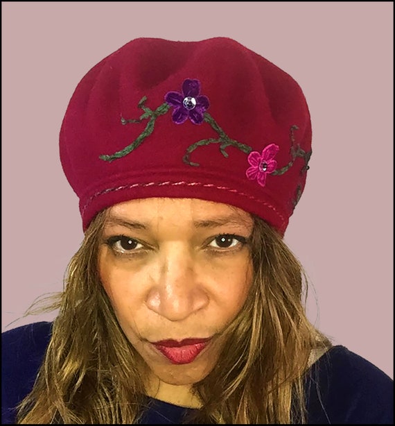 Women\'s French Style Flower Knitted Embroidery Beret Hats Wine Red Flower Embroidery Beret Hat for Women French Style Knitted  main image 2