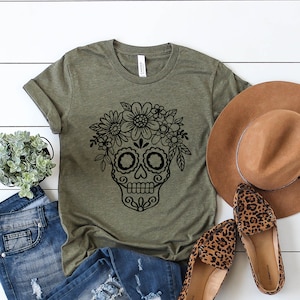 Moda para el Día de los Muertos - Corona de flores con calavera de azúcar - Disfraz de Halloween - Día de los Muertos - Camiseta de otoño - Camiseta gráfica unisex