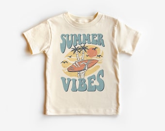 Summer Vibes Surfbrett-Kleinkind-Shirt – Retro-Surf-Sommer-Outfit – Urlaubs-Strandkleidung – Boho Natural Kinder- und Jugend-Shirts