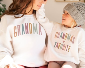 Grandma & Me Sweatshirts - Grandma And Grandma's Favorite Multi - Matching Shirts - Gift For Grammy - Grandchild -Unisex Crewneck Sweatshirt