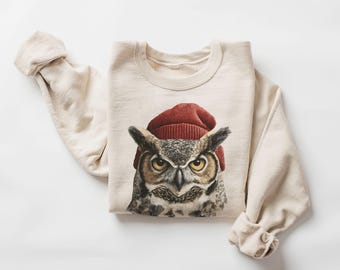Retro Great Horned Owl Wearing Beanie Vintage Birding Birdwatching Unisex Sweatshirt