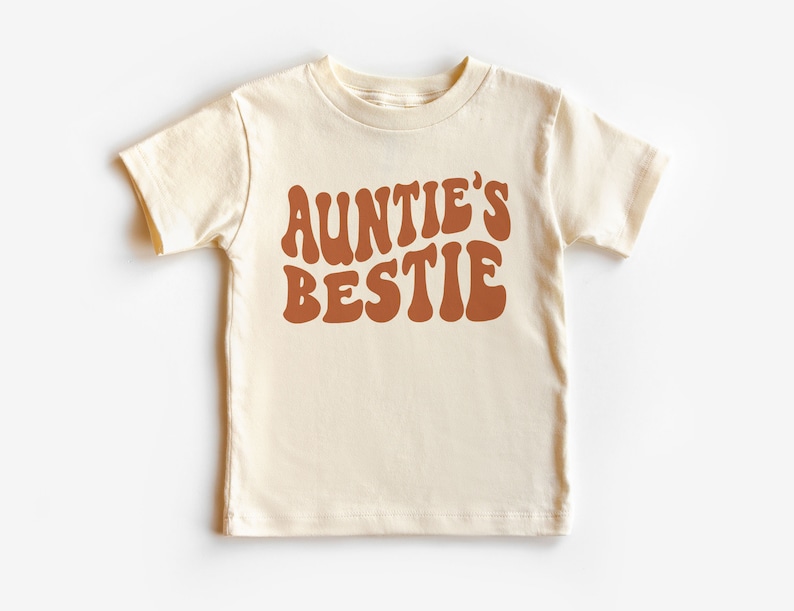 Koszulka Groovy Auntie's Bestie Toddler - Uroczy prezent dla siostrzenicy/siostrzeńca - Boho Natural Toddler & Youth Tee Natural Shirt