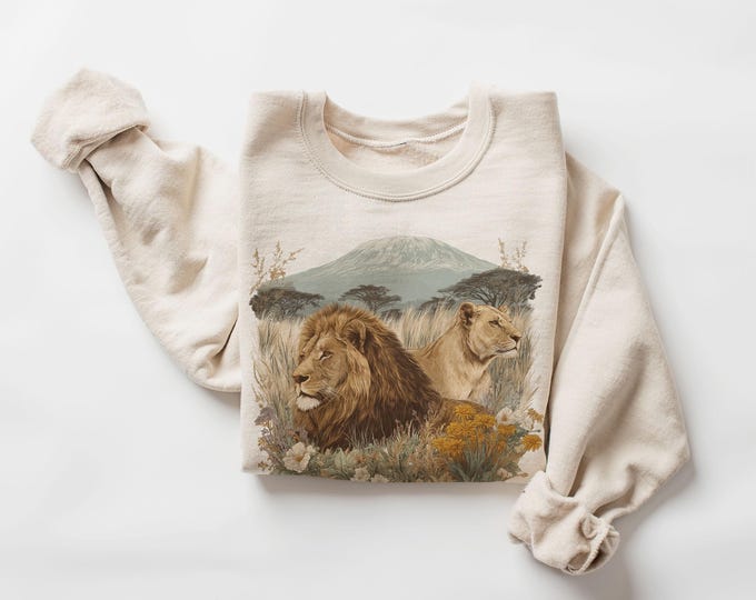 Retro African Lions Wildflowers Summer Safari Sweatshirt - 90s Cute Lion Lioness Mount Kilimanjaro Outfit - Boho Unisex Crewneck Sweatshirt