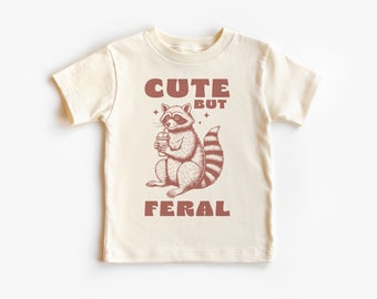 Camiseta infantil de guaxinim fofa, mas feroz - Camiseta animal engraçada morador de lixo - Alguém Feral Child - Boho Natural para crianças e jovens