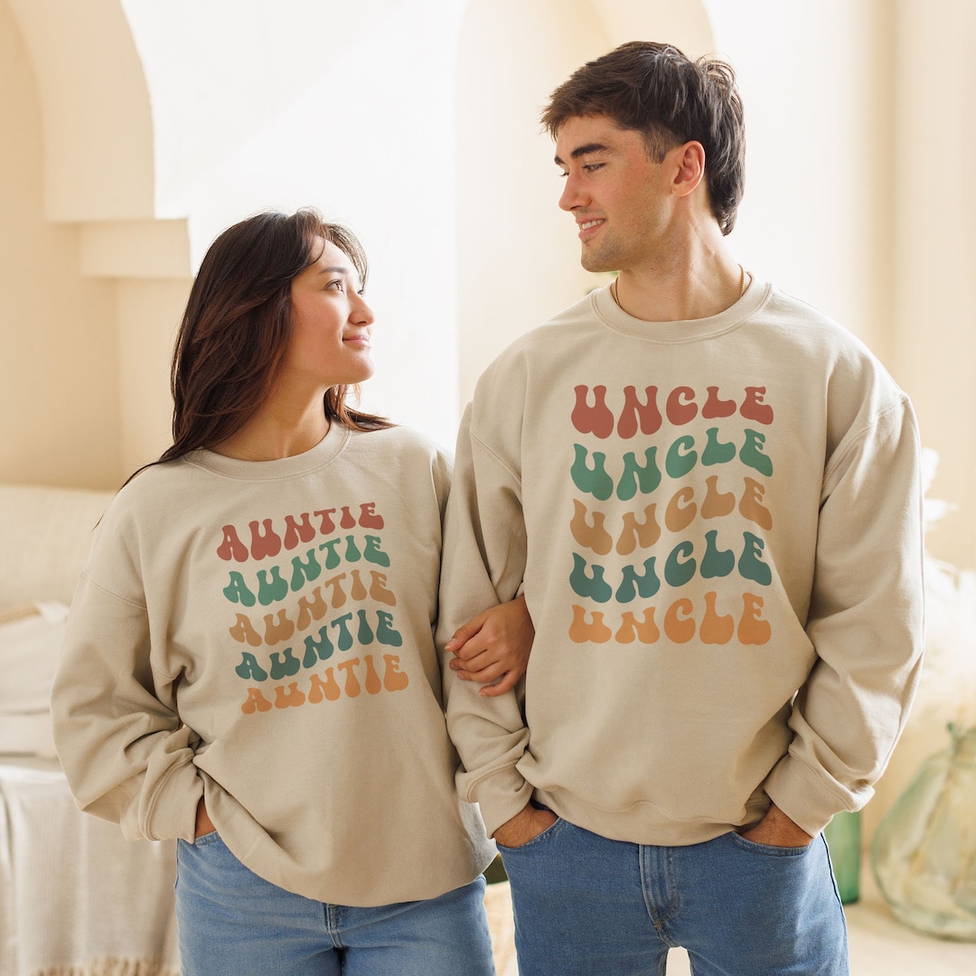 Sudaderas retro de tío y tía Uncle And Auntie Groovy Stacked A juego  Regalo para el tío Regalo para la tía Sudadera unisex de cuello redondo 