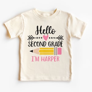 Personalisiertes Hallo Zweite Klasse Kinder Shirt, Benutzerdefinierter Name des Kindes Bleistift T-Shirt, Zurück in der Schule 2te Grader Outfit, Kleinkind Jugend Kinderkleidung