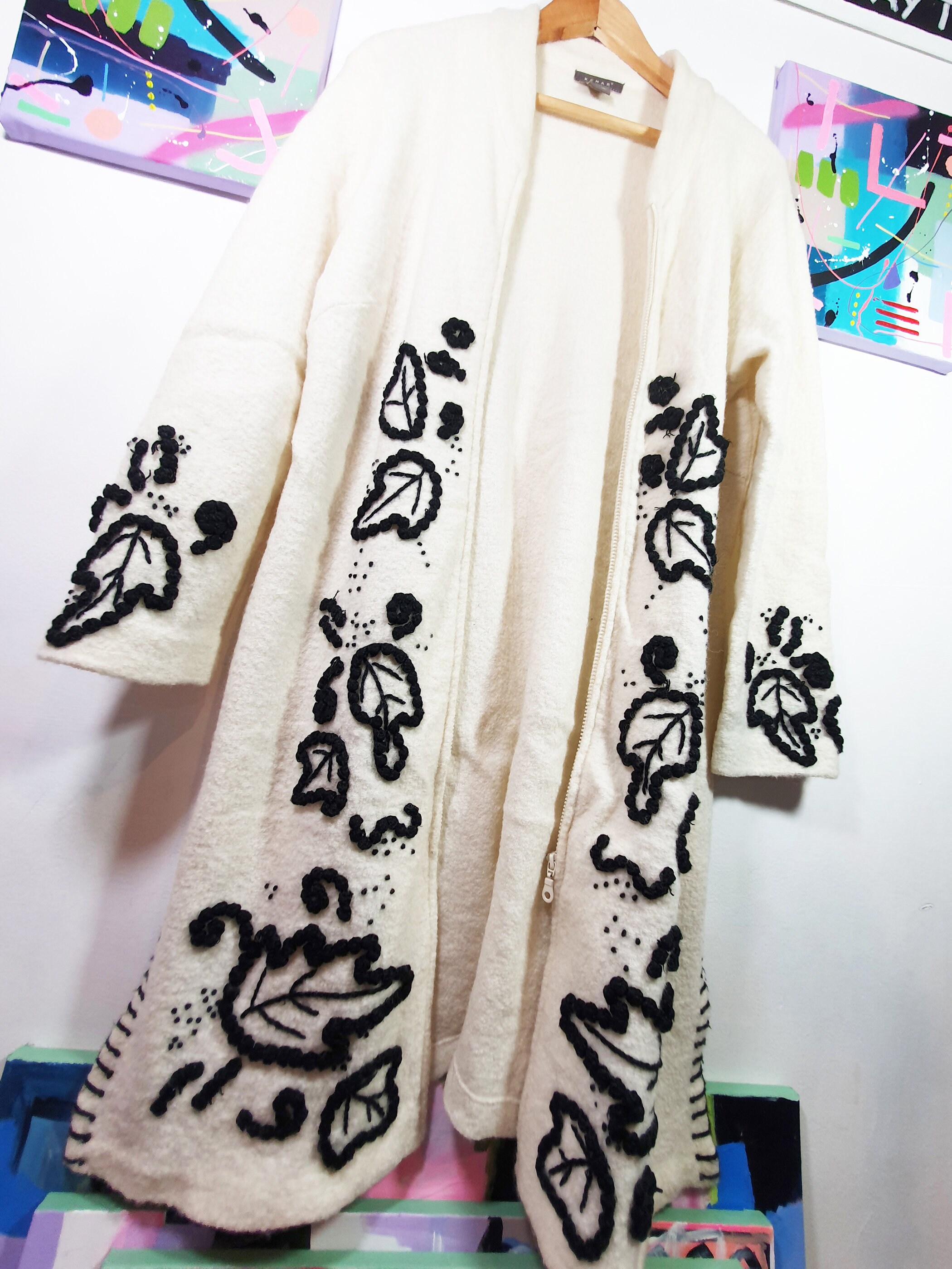 Vintage Wool Coat: Beige Floral Applique, Size L, 2000s
