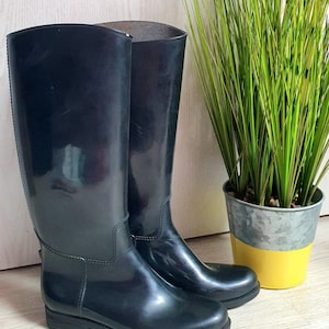 Vintage Black Rubber Rain Boots: Glossy Tall Wellington Boots, UK 5 / EU 38