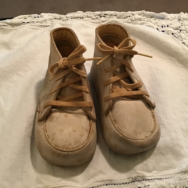 Vintage High Top Baby Shoes white baby shoes in original box size 2