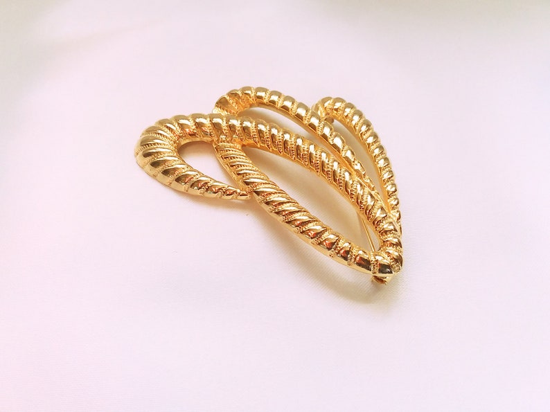 MJENT Modernist Gold Tone Brooch Vintage Costume Jewelry Abstract Pin