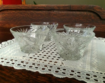 Small Starburst Glass Bowls, Vintage Pressed Glass Bowls, Small Clear Glass Bowls for Dessert, Ice Cream, Condiments, Jello, Candy, Snacks