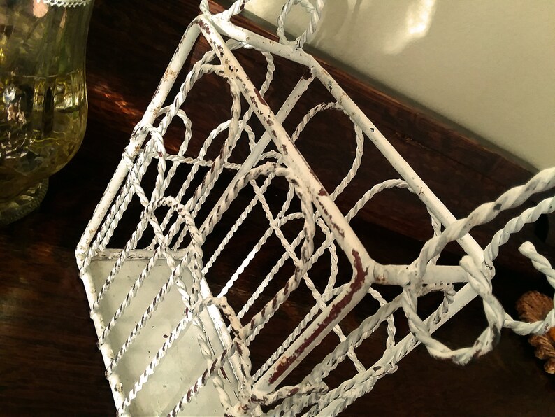 White Twisted Wire Basket With Standing Handle, Vintage Wire Basket