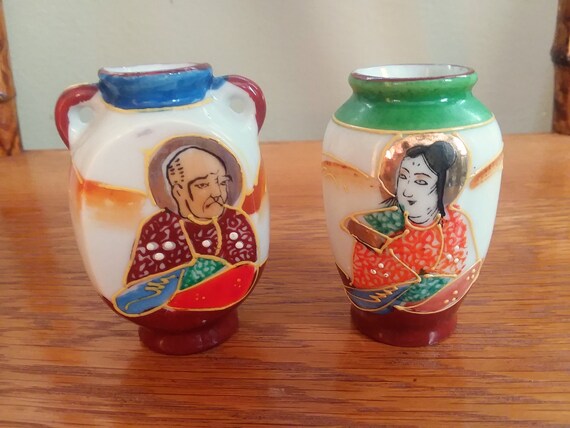 Occupied Japan Moriage Miniature Vases Man And Woman Pair Etsy