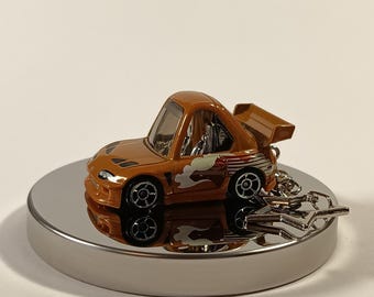 Toyota Supra (2F2F) Keychain | 1:64 Vintage Diecast Collectible keychain | Classic Sports Car for Enthusiasts and Collectors | Gift idea |