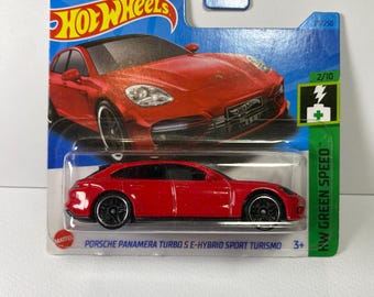 Hot Wheels Porsche Panamera Turbo S E-Hybrid Sport Turismo – 1:64 Diecast Car | Modern Porsche Collectible for Display or Gift