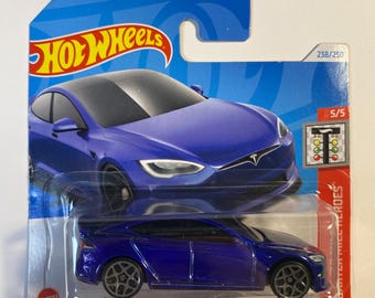 Hot Wheels Tesla Model S Plaid | 1:64 Diecast Collectible | Rare Electric Supercar for Collectors and Enthusiasts