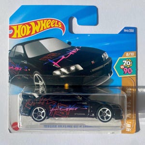 Hot Wheels Nissan Skyline GT-R R33 (BCNR33) – Voiture JDM moulée sous pression à l'échelle 1:64 | Jouet de collection Nissan emblématique à présenter ou à offrir