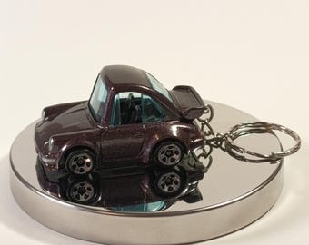 Porsche 911 (964) Keychain | 1:64 Vintage Diecast Collectible keychain | Classic Sports Car for Enthusiasts and Collectors | gift idea