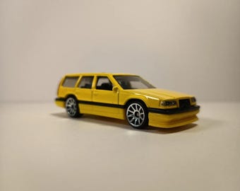 Custom Volvo 850 Estate Keychain • Hot Wheels Car Keyring • Handmade Touring Wagon Keychain • Unique Gift for Volvo Fans • JDM Euro Keychain