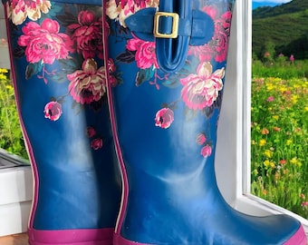 Vintage Floral Joules Wellies: Blue and Pink Rain Boots (US Sz 9