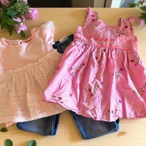 Vintage blouses and jeans. Vintage mix of early Y2K and ‘90s Size 6 Embroidered halter top, cotton, jeans can be cuffed for a capri look.