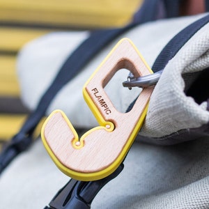 Soporte para teléfono con llavero, ideas de regalo de viaje, agarre para teléfono, soporte portátil para teléfono, accesorio de viaje, regalo útil, soporte de madera hecho a mano