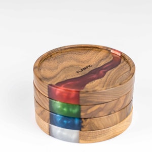 Wooden Stand for Cup, Round Cup Holder, Handmade Epoxy Coaster, Minimalist Coasters for Table, River Style Resin Wood Coasters