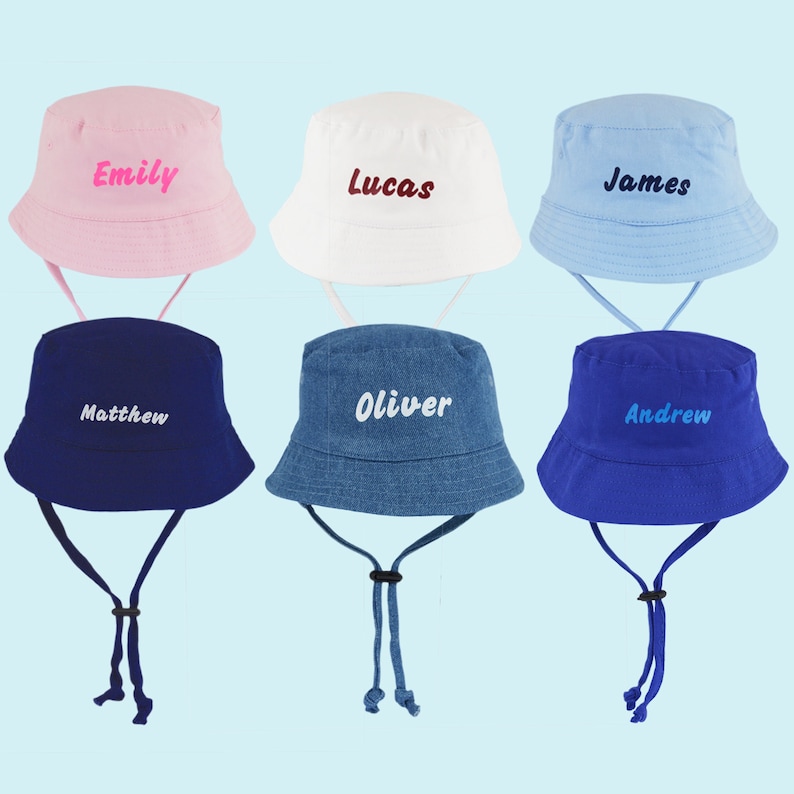 Chapeau de soleil seau avec nom personnalisé pour bébé, chapeaux de bébé personnalisés avec sangle pour garçon ou fille, 0-3, 3-6, 6-12, 12-18 mois image 1