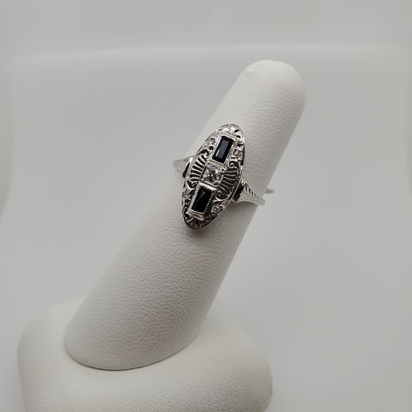 Authentic Diamond Sapphire baguette 18 Karat Ring