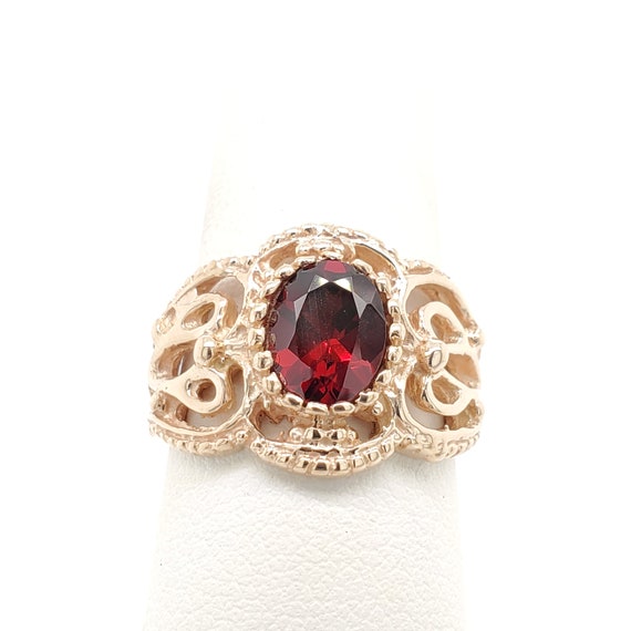 Vintage Ladies 14k Gold and Garnet Ring - image 1