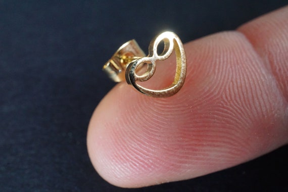316L Surgical Steel Sand Paper Ultra Glitter Heart Earring Studs 316L Surgical Steel Sand Paper Ultra Glitter Heart Earring Studs