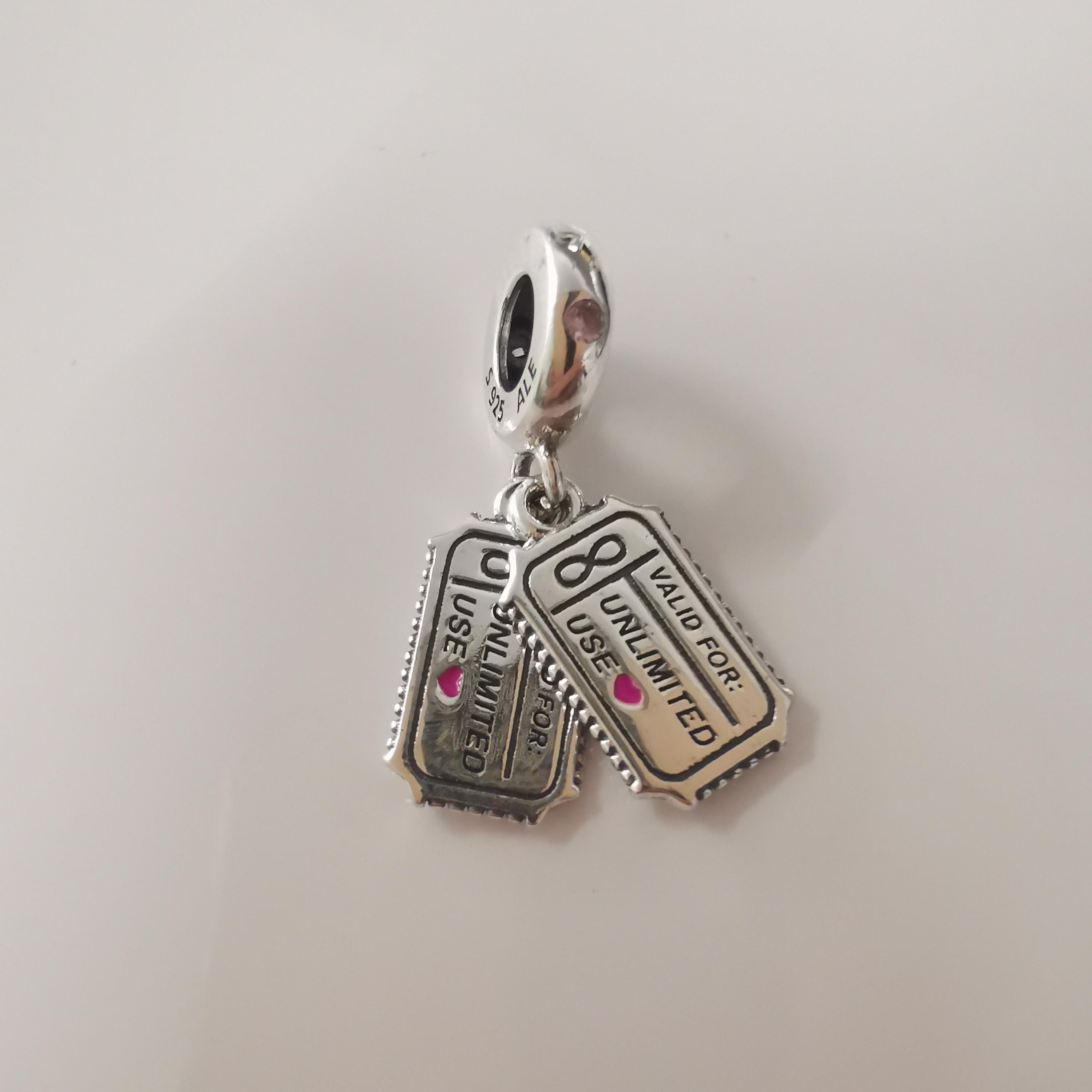 Pandora 2020 Valentine's Day Love Hug Kiss Pendant