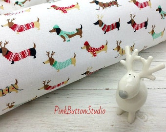 CHRISTMAS FABRIC DACHSHUND SAUSAGE DOG POLY COTTON SEWING MATERIAL FQ METRES