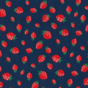Erdbeerstoff, Polycotton Stoff, Kinderstoff, Obststoff, Nähstoff, Bastelstoff, süßer Erdbeerdruck auf marineblau als halber Meter