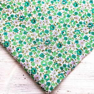 Floral Fabric, Polycotton Fabric, Flower Fabric, Small Print Fabric, Floral Print Material, Small Flower Print in Green by the Half Metre