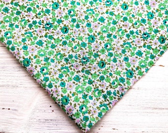 Floral Fabric, Polycotton Fabric, Flower Fabric, Small Print Fabric, Floral Print Material, Small Flower Print in Green by the Half Metre