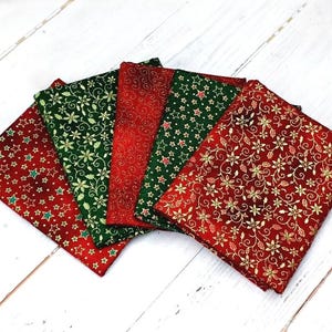 Christmas Metallic Gold Fat Quarter Bundle, 100% Cotton, Quilting Sewing Craft Fabric, Festive Small Print Green/Red/Gold Material, Set of 5